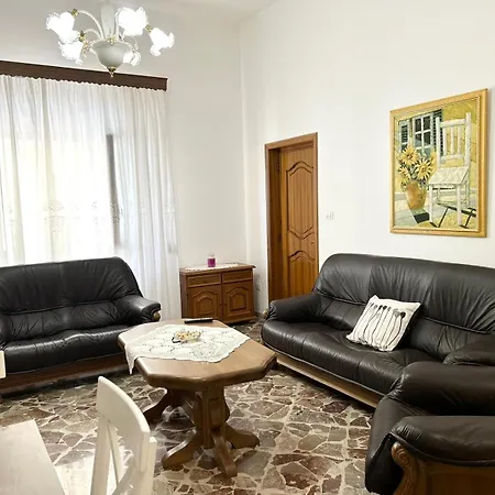 Vakantiehuis Casa Alina Montalbano (Apulia)